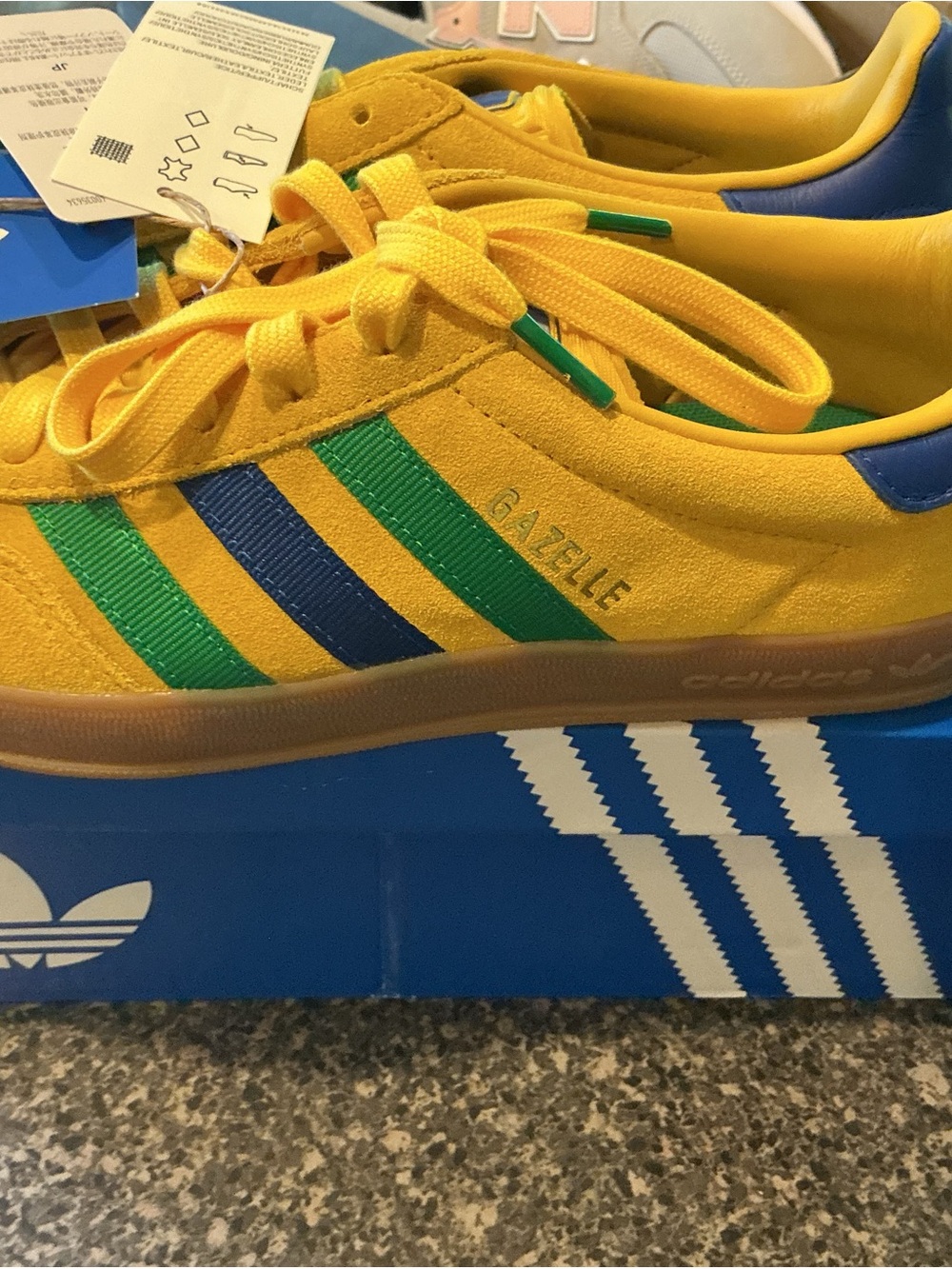 adidas gazelle indoor FIFA IQ9665 youth 6.5 women’s 7.5 green laces - Picture 5 of 8